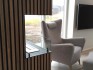Foco Corner Left 800 - Moderner linksseitiger Eckkamin aus Bioethanol mit schlichtem schwarzen Design und gehärtetem Glas.