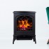Klassischer elektrischer Kamin in schwarz